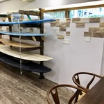 スウェル ボウルズ - ハワイアン・テイストな雰囲気のカフェ