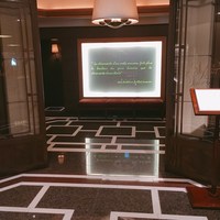 レ セゾン - エントランスには、フランスの美食家
                    JeanAnthelmeBrillat-Savarin(ジャン・アルム・ブリア・サヴァラン)の
                    格言が掲げられています。