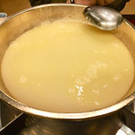 専心会席庄村 - 水炊きのスープ