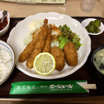 ポーシェール - エビフライ カキフライ定食¥980(2019年現在)