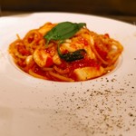 創作イタリアン Gemelli - モッツァレラチーズとバジルのトマトソースのスパゲッティー二