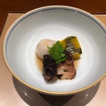 寿司と日本料理 銀座 一 - 蛸の煮物