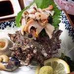 Hakata Shoumon - 『サザエ』入荷致しました！新鮮なサザエを刺身で召し上がれ。