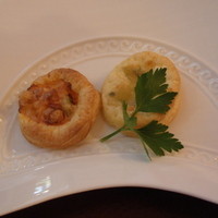 RISTORANTE REGA - マルゲリータとゴルゴンゾーラチーズのピッツェティ