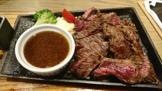 STEAK × WINE 肉バル LIMIT DISH - 鉄板牛ハラミステーキ定食