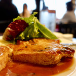 アベス - 豚ロース肉のソテー、セージ風味のマデラソースランチ1,000円