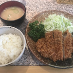 Tonkatsu Kunika - ランチメニューの肩ロースかつ定食(870円)