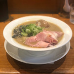 荒町商店中華そば ふじやま - 特性追い鯖