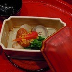 草喰 なかひがし - 炊き合わせ：生姜大根、堀川牛蒡、柚子味噌仕立て