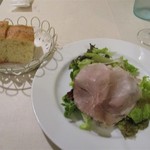 Irupicchone - サラダとパン