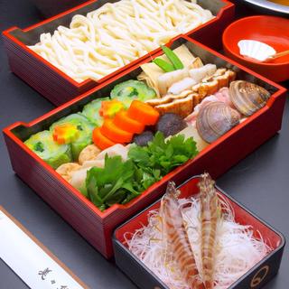 "Carefully Selecting Seasonal Ingredients Bursting with the Freshness of Quality Produce to Deliver Traditional Flavors"