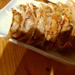 よかたい - 餃子＋6個はサービス