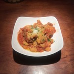 Tomato stew with beef tendon and white beans