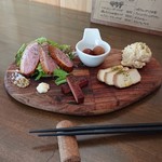 Cafe & Wine bar O-de-Pa-ru - 自家製の燻製盛合せ♪