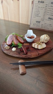 카페&와인바 오 데파루 - 自家製の燻製盛合せ♪