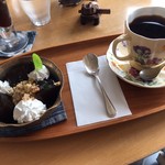 すみれ屋 - ミニくるみパフェ&コーヒー