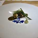 馳走 啐啄一十  - 煮黒鮑、肝ソース、初摘みあおさ載せ