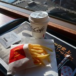 マクドナルド - Sコーヒー100円/Sポテト150円。