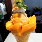 フルーツカフェ　フルータス - マンゴーパフェ