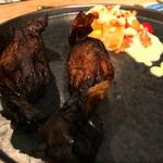 BISTRO NYONYA by 新加坡肉骨茶 - ペーパーチキン＋みる貝とすもものカルパッチョ