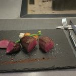 あもん ヨコ - 炉釜焼き塊肉ステーキ