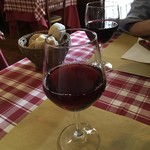 Cantine Barbaroux - 奥にCopertoが見える