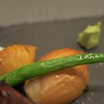 あもん ヨコ - 炉釜焼き塊肉ステーキ　ズームアップ