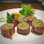 ステーキはうす 珍や - 和牛ロースのアスパラ巻［¥1800］