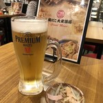 築地銀だこ 大衆酒場 - 生ビール(ジョッキ440円)で乾杯！