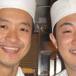 洋食katsui - 掲載許諾済み　スタッフの左ケイタ君と右ジュニア君