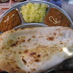 インド・ネパール料理 シャマーマハル - カシミールランチセット。キーマカレーとチキンカレー。