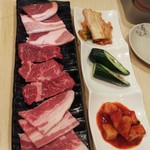 Shichirin - 焼き肉とキムチ