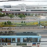 クレドホテル函館 - 三階廊下から函館競馬場