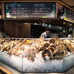 オストレア oysterbar&restaurant - 1F_牡蠣場