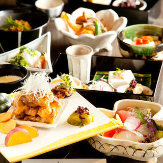 Kaiseki course where you can enjoy the flavors of each season, served one by one