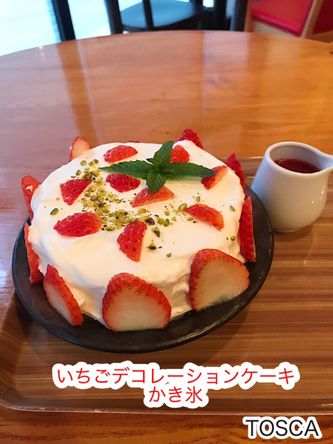 いちごデコレーションかき氷 Cafe Tosca By アベレージ Tosca トスカ 第一通り パスタ 食べログ