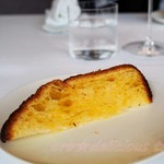 THIERRY MARX salon - 2つめのパンは特製ブリオッシュ