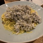 Italian Kitchen VANSAN  - 釜揚げシラスのペペロンチーノ
