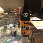 ヤキトリ、ワイン、日本酒、Q - 