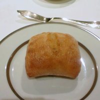 レストランひらまつ 博多 - パン