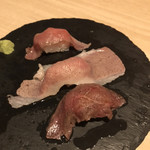 Unikuto Nikuzushi Yakei Koshitsu Izakaya Sozai An - 黒毛和牛炙り寿司