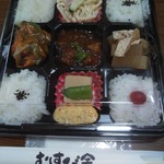 むすび舎 - 幕の内弁当　540円（税込）