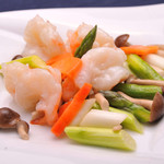 Stir-fried shrimp and seasonal vegetables