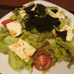 養老乃瀧 - アボカドとチーズのサラダ