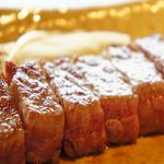 鉄板焼 神戸 - 5,000円ランチ　ステーキは半分を食べ終える頃に次の半分を焼いて提供してくれます