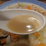リンガーハット - 優しい豚骨スープ