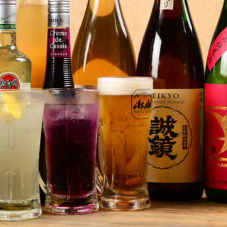 Enjoy an ice-cold highball with your Okonomiyaki!