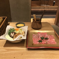 しゃぶしゃぶ　すき鍋　おもき 銀座店 - 松阪牛すき鍋。
                    美味し。