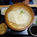 能古うどん - たらいうどんセット650円。