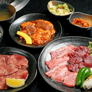 Enjoy authentic Yakiniku (Grilled meat) served with the sauce of "Yakiniku (Grilled meat) Don Juban"